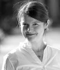 It discusses under what conditions. Prof Dr Berenika Szymanski Dull Theaterwissenschaft Munchen Lmu Munchen