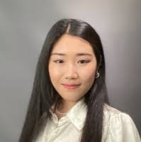 Sandra Toma's Instagram, Twitter & Facebook