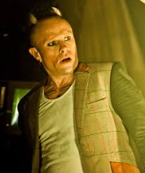 Die polizei der nordöstlich von london gelegenen grafschaft essex fand am montag die leiche des. The Prodigy Sanger Tot Keith Flint Leblos In Seinem Haus Gefunden Leute Bild De Keith Prodigy Flint