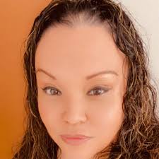 On the 12th Day of Giveaways Bubble Hearts gave to meeee!!! Four Bubbly  Sugar Scrubs scented in Londyn, Twisted Peppermint, Black Currant &  Absinthe, and Sweet Cardamom & Chai!!! How to enter: