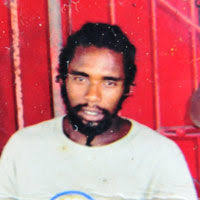 Police kill market thief