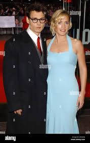 Actor Johnny Depp and actress Kate Winslet arrive for the UK charity film  premiere of Finding Neverland in aid of Great Ormond Street Hospital  Childrens Charity (GOSHCC) at the Odeon Leicester Square
