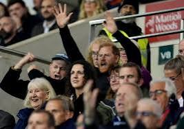 Prince Harry booed by fans during surprise appearance at Prem Rugby match | News UK | Metro News