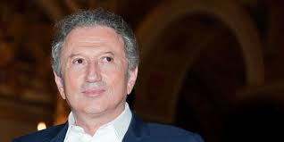 Michel drucker est un animateur audiovisuel et producteur de télévision français né le 12 septembre 1942 à vire (calvados, france). Michel Drucker Revient Sur Ses Soucis De Sante On Sait Que De Toute Facon Ca Va Mal Se Terminer Dh Les Sports