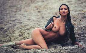 Lais Ribeiro - Free pics, galleries & more at Babepedia