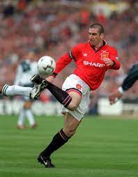A great way to end the year for eric the king, scoring in the fa cup final against the old foe, liverpool! Manutd S Eric Cantona Displays Some Virtuoso Trickery During The 1996 Fa Cup Final Against Arch Rival Eric Cantona Manchester United Manchester United Legends