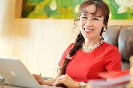 Nguyễn thị phương thảo (born june 7, 1970) is a vietnamese businesswoman, and the president and ceo of vietjet air, president of sovico group and vice president of hdbank. Nguyá»…n Thá»‹ PhÆ°Æ¡ng Tháº£o La Ai Que á»Ÿ Ä'au