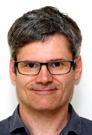 Reverberation Suppression in Echocardiography Using a Causal Convolutional  Neural Network