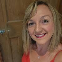 Amy Lavender's Instagram, Twitter & Facebook