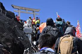 Camp Zama Fmwr Offers Tours To Climb Mount Fuji Japan S Tallest Peak Article The United States Army