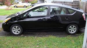 Doing basic maintenance on your prius isn't dangerous or difficult at all. How To Change The Oil In A Toyota Prius Model Years 2004 2009 Axleaddict