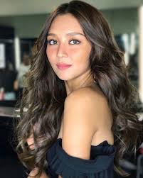 Kathryn Bernardo Curly Hairstyle In 2020 Kathryn Bernardo Hairstyle Hairstyle Curly Hair Styles