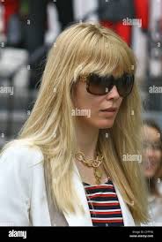 Claudia schiffer hi-res stock photography and images