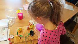 Kinderworkshops – Club der kleinen Forscher