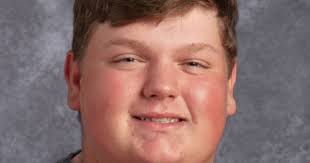 Roundup: L-P's Coleman Rundle hits hole-in-one in win over Hall