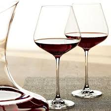 Crate And Barrel Hip Large Red Wine Glass Set Of 4 Zola Knowing all the different types of wine glasses is a tricky business.