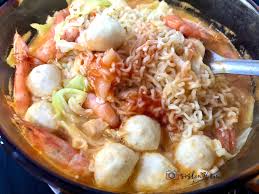 Kemuncak penyudah memasak maggi ini ialah apabila air telah mendidih, segera tutup api dan sedia dihidangkan (jumlah. Wordless Wednesday Mee Maggi Kari Aku Sis Lin