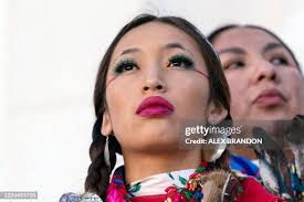 791 Native American Crow Stock Photos, High-Res Pictures, and Images