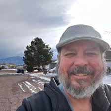 Bunch of wild red raspberries… shoot me a recipe!!