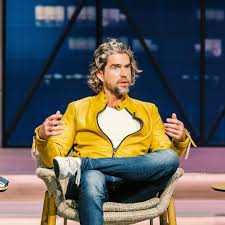 Nils glagau bezeichnete die vorgeschlagene strategie dümmels, auch konditoreien und bäckereien anzusprechen, als nicht clever und wollte stattdessen mit seiner eigenen strategie punkten. Orthomol So Funktioniert Das Imperium Des Neuen Lowen Nils Glagau Stern De