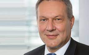 Das unternehmen ordnet sich und seine angebote den branchen bausparkassen, immobilienmakler, lbs. Bw Bank Ernennt Neuen Leiter Privates Vermogensmanagement