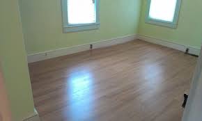 Laminate Flooring Installation Made Easy Laminate Flooring Diy Installation Installing Laminate Flooring