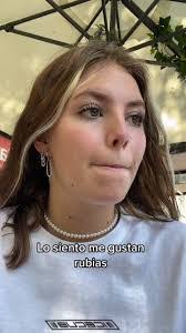 Claudia Leslie's Instagram, Twitter & Facebook