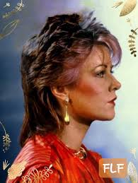 I loved this hairdo, I actually had quite the same during the early 80's 😄