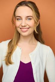 Victoria Hutton's Instagram, Twitter & Facebook