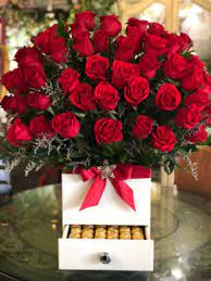Real housewives of beverly hills newest star crystal kung minkoff reveals she has a 'warrant out for her arrest' in arizona. Large Surprise Rose Box Wood Box In Mcallen Tx Marylu S Flowers And Gifts