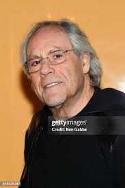 14 Photos & High Res Pictures