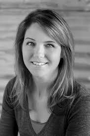 Carolyn Dingman's Instagram, Twitter & Facebook