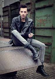 We did not find results for: 1001 Idees La Tenue Grunge Des Annees 90 A Aujourd Hui