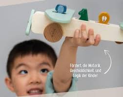 Flugzeug Holz Trixie, Holzflugzeug, Junge 1 Jahr Geschenk, Trixie Flugzeug  personalisiert, Geschenk zur Geburt Flugzeug