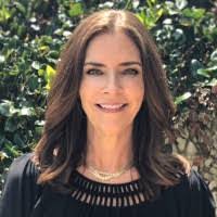 Paula Engle's Instagram, Twitter & Facebook