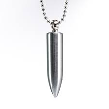 Pendant Lighter Bullet Shaped Necklace Fire Starter Waterproof Refilla Thunder Lighter Necklace Pendant Dog Tag Necklace