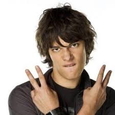 IRIS BONES (@sugary_.bones)