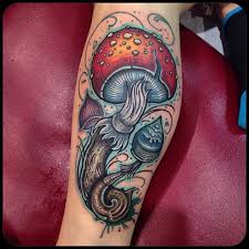 But beware of the toxic for all the nature lovers and the fans of trippy tattoos, let us introduce some poetic or bizarre. These Mushroom Tattoos Are Trippy Tattoodo