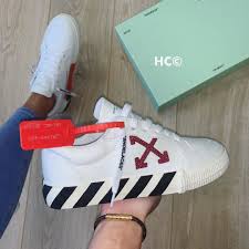 6 339 Mentions J Aime 120 Commentaires H C Hcpersonalshopper Sur Instagram Offwhite New Season 199 Sizes 3 7 Website Or Dm Us
