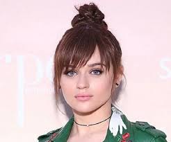 As joey has been building her career she has been taught at home. Joey King Biography Facts Childhood Family Life Of Actress