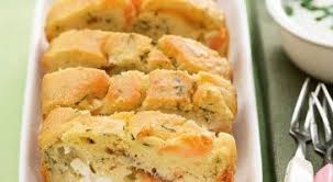 Cake Aux Poivrons Grilles Olives Et Pecorino Une Recette De Lignac Recette Cake Saumon Recette Recette Cyril Lignac