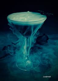 You will see how the effect is immediate and a thick smoke appears throughout the room. Witch S Brew An Easy Halloween Cocktail Plus Halloween Mocktail Idea
