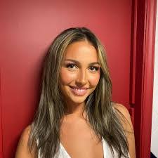 Annabel Turner's Instagram, Twitter & Facebook