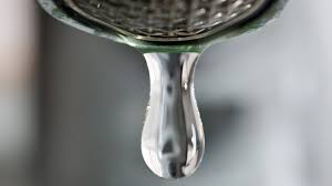 Kommt aus dem wasserhahn am morgen das wasser in einer anderen farbe als abends oder . . heißes aus dem wasserhahn laufendes wasser müssen die pflegepersonen die anweisung erhalten, auf die temperatur des wassers zu achten und das kind vom wasserhahn fernzuhalten. Online Attacke Hacker Manipulieren Wasser In Aufbereitungsanlage In Florida Was Ist Bislang Bekannt