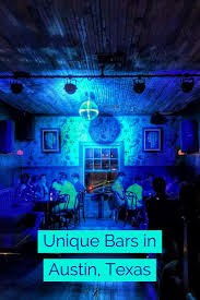 From absinthe bars to craft cocktails served in a parking garage, retro pool parties to argentinian speakeasies, the bat city takes its bar scene seriously. Unique Bars In Austin Texas Including The Perfect Travel Itinerary Including Things To Do What Restaurant Austin Texas Travel Austin Travel Weekend In Austin