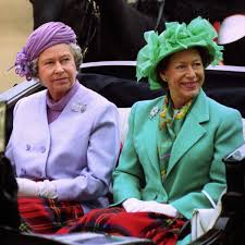 She attended the royal tournament at olympia london in 1930 with her grandmother, queen mary. Queen Elizabeth Ii And Princess Margaret The Dramatic Differences Between The Royal Sisters Biography