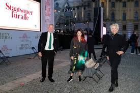 Anne‐sophie mutter, berliner philharmoniker, herbert von karajan. State Opera For All 2020 As Token Of Appreciation To Everyone That Helped During The Coronavirus Pandemic Live Concert With Daniel Barenboim The Staatskapelle Berlin As Well As Anne Sophie Mutter Julia Kleiter Waltraud