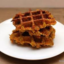Rezept Fur Kleinkinder Diese Herzhaften Haferflocken Waffeln Mit Karotten Und Parmesan Schmecken Auch Schon Essen Fur Kleinkinder Haferflocken Waffeln Essen