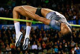 Onze landgenote schitterde als vanouds in het hoogspringen, haar sterkste discipline, en ging over een hoogte van 1m98. Nafi Thiam Wordt Derde In Hoogspringen Ongenaakbare Lasitsk Gazet Van Antwerpen Mobile Hoogspringen Sporter Atletiek