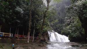 Hubungi (0411) 8992578 lihat rute whatsapp (0411) 8992578 sms ke (0411) 8992578 hubungi kami pesan meja lihat menu buat janji temu pesan. Menikmati Suasana Bantimurung Yang Sepi Saat Pandemi Covid 19 Suara Air Terjun Pecahkan Sunyi Tribun Timur